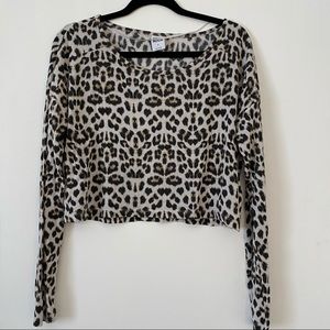 Leopard long sleeve crop top